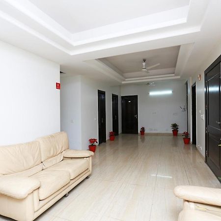 Oyo 11911 Go Rooms Gurgaon Exterior photo