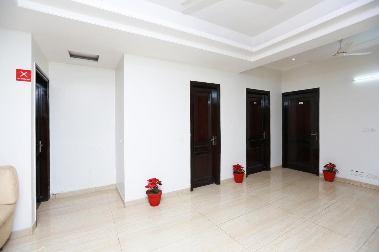 Oyo 11911 Go Rooms Gurgaon Exterior photo