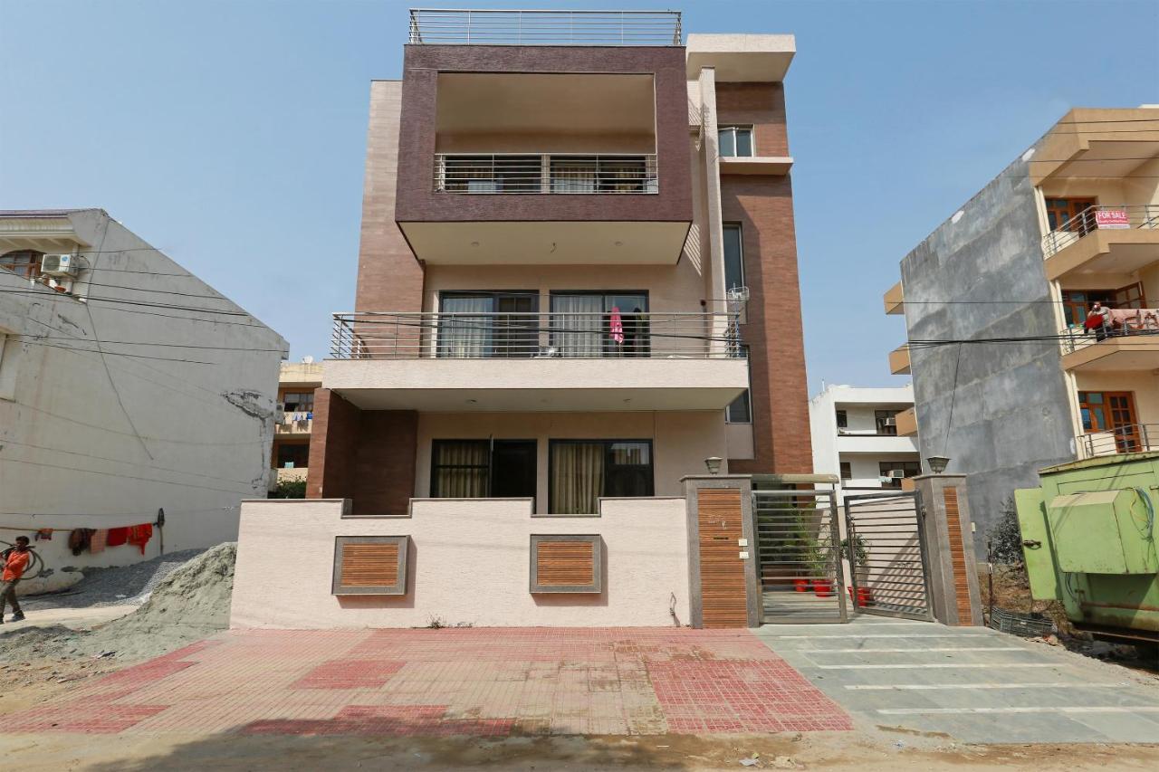 Oyo 11911 Go Rooms Gurgaon Exterior photo