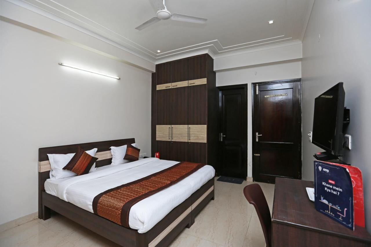 Oyo 11911 Go Rooms Gurgaon Exterior photo