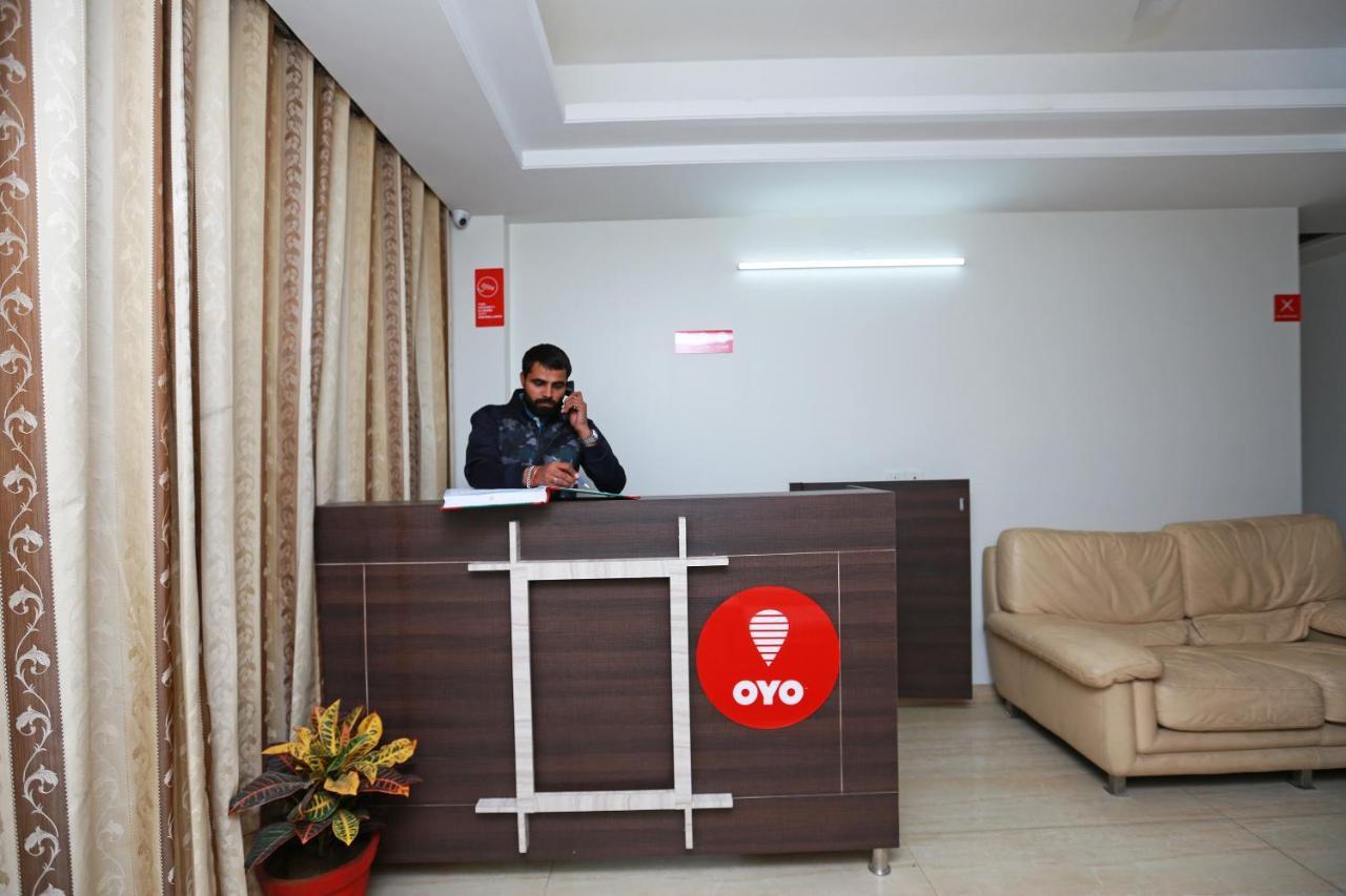 Oyo 11911 Go Rooms Gurgaon Exterior photo