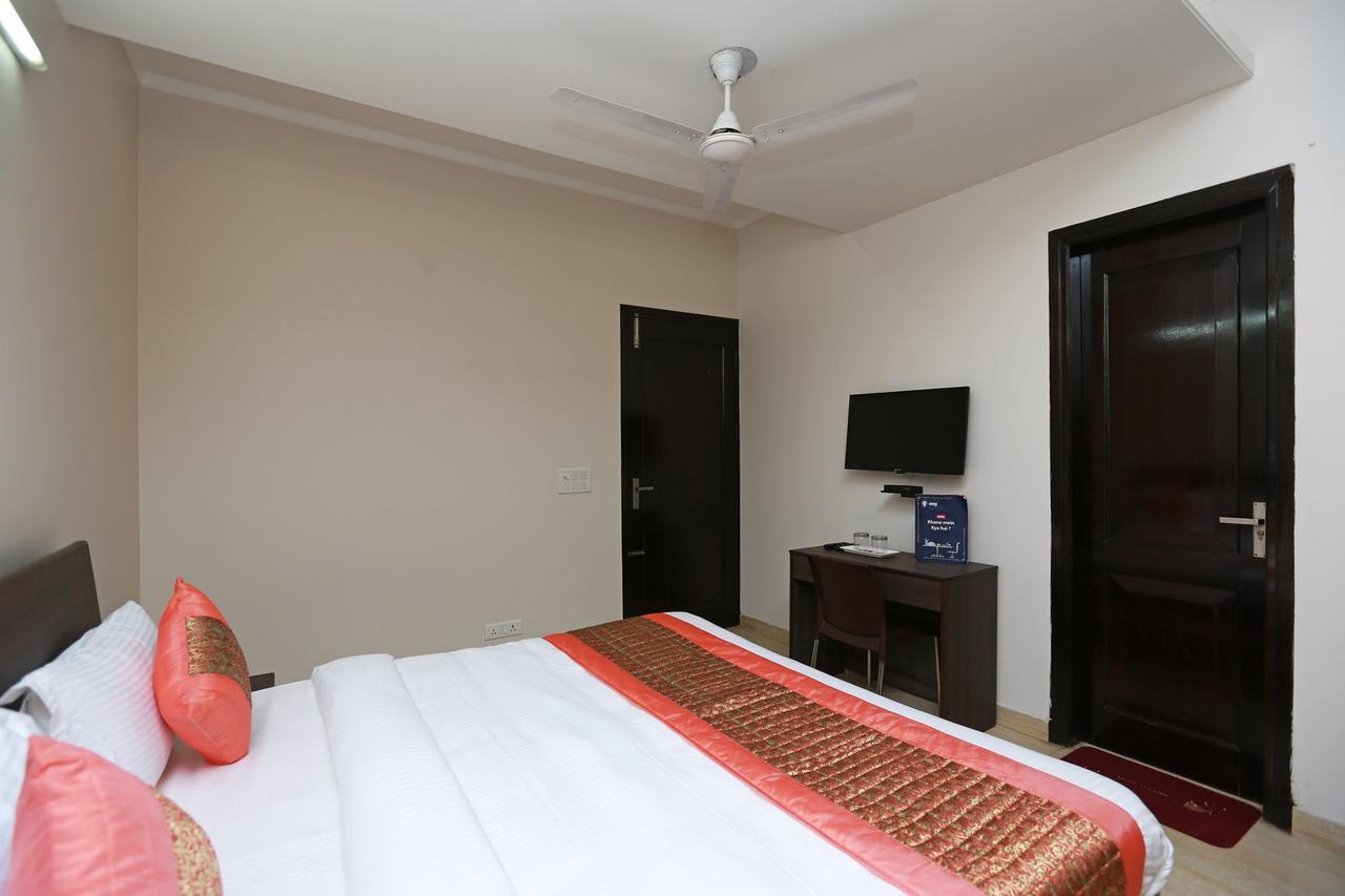 Oyo 11911 Go Rooms Gurgaon Exterior photo